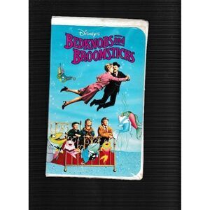 Bedknobs and‎ Broomsticks VHS used Disney Clam